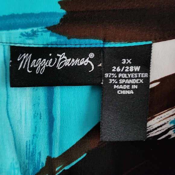 Plus Size Top - Picture 2 of 2